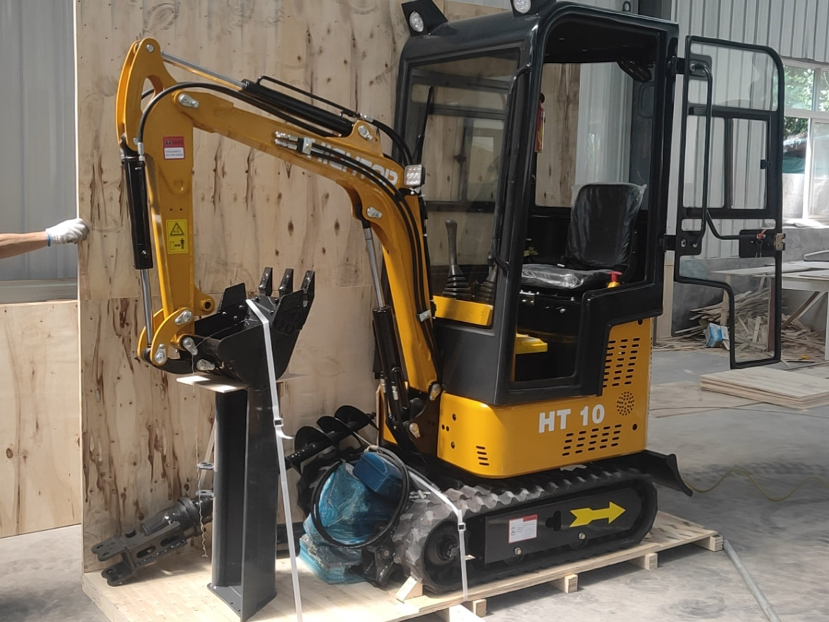 HT10 small excavator sent to the Netherlands